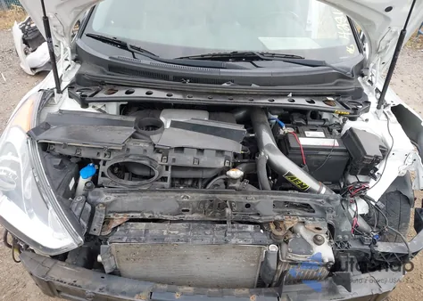 2013 Hyundai Veloster Turbo W/Black из США, поврежденный, VIN KMHTC6AE9DU149325